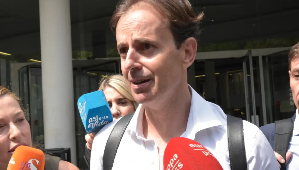 Arantxa Sánchez Vicario y Josep Santacana abadonan los juzgados tras finalizar el primer día de juicio