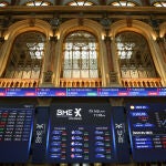 Economía/Bolsa.- El Ibex cae un 1,1% a media sesión pendiente de Inditex y con la vista puesta en la reunión del BCE
