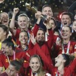 Las jugadoras españolas celebran el Mundial en Sídney