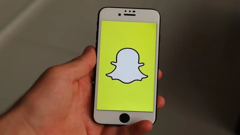 La nueva función de Snapchat no permitirá subir fotos de otras personas