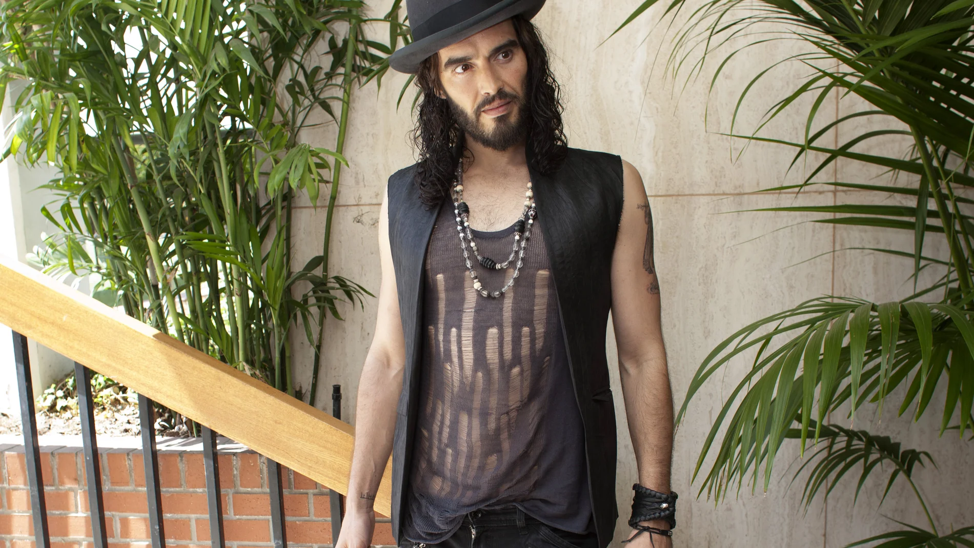 June 8, 2012 - Hollywood, California, U.S. - Russell Brand of the film ''Rock Of Ages'' in Beverly Hills, CA on June 8, 2012 (Foto de ARCHIVO) 08/06/2012