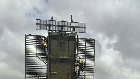 Así es radar desplegable LTR25 de Indra para el Ejército del Aire