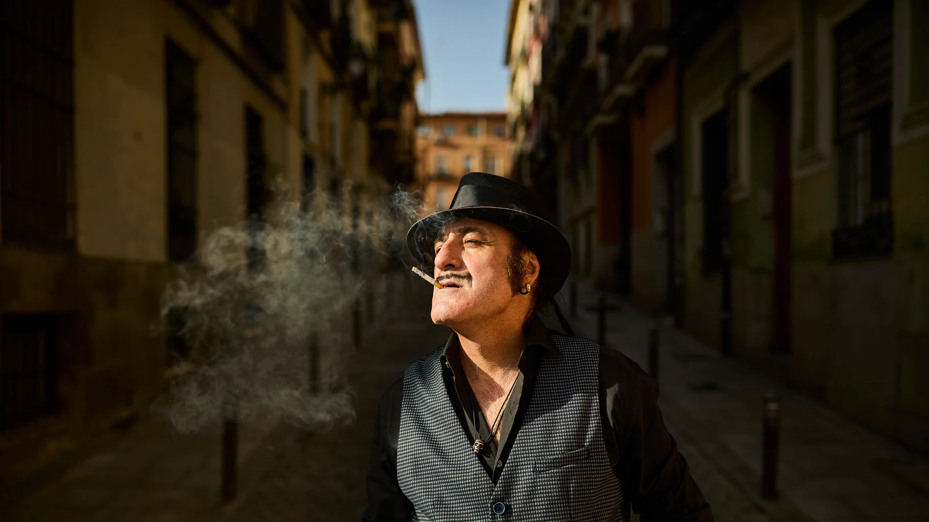 Entrevista con el cantautor Antonio de la Cuesta, más conocido por su nombre artístico Tonino Carotone.