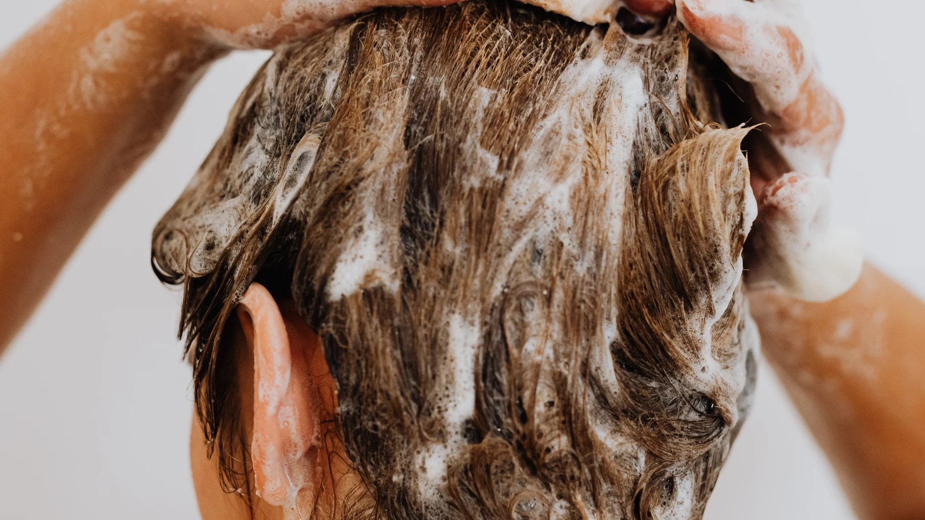 Secretos para un cabello saludable: ¿Qué requiere en realidad?