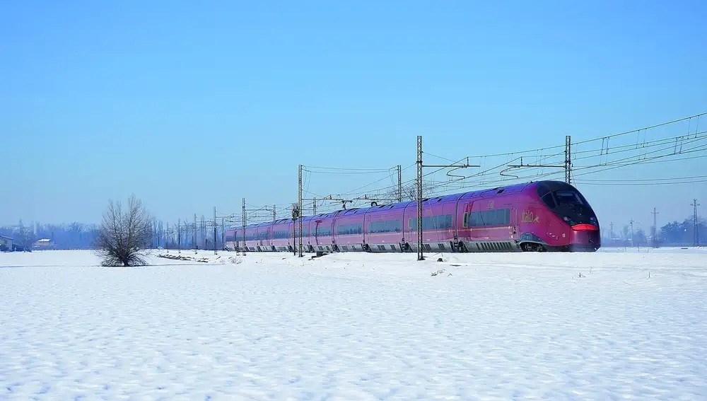 Tren de Italo cubriendo la ruta entre Roma y Turín