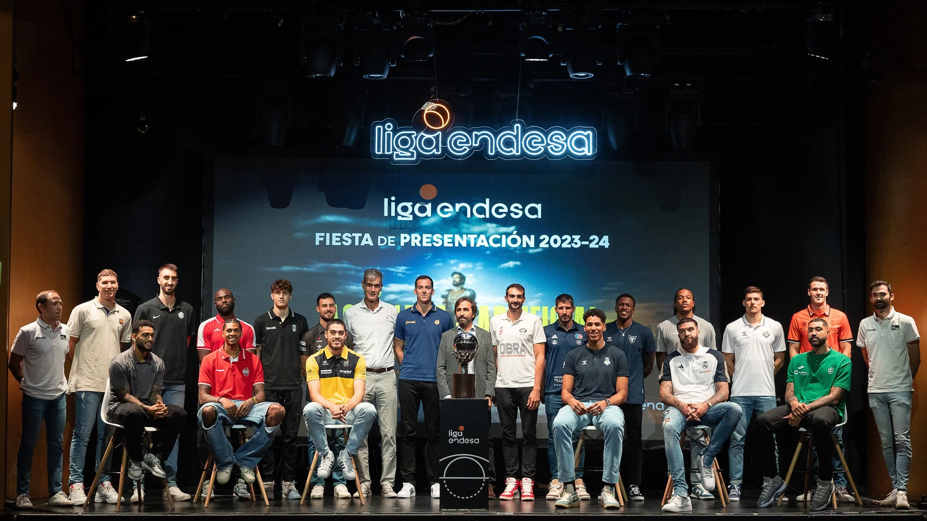Foto de familia tras la presentación de la Liga Endesa 2023-2024