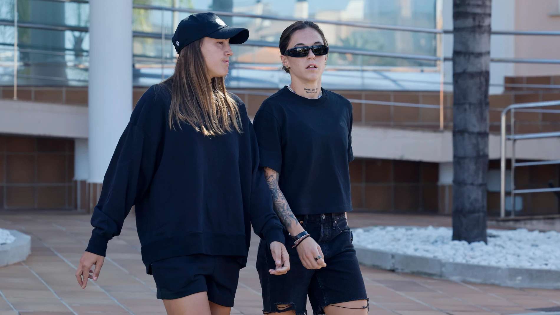 Mapi León y Patri Guijarro abandonaron la concentración de España