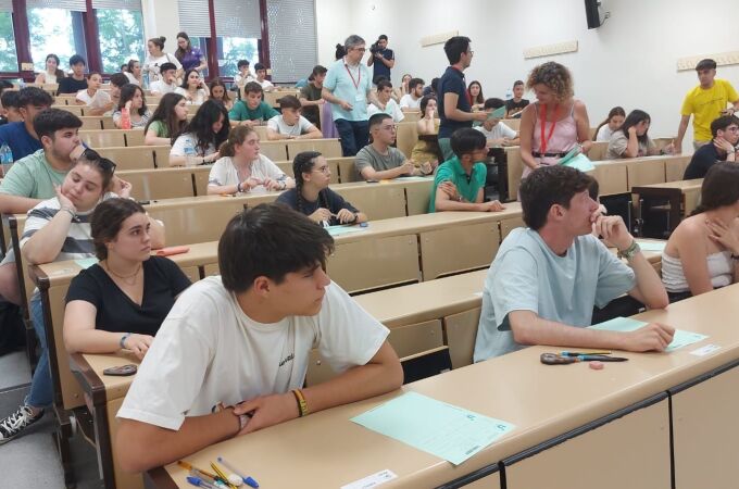 Estudiantes en la Universidad de Sevilla.