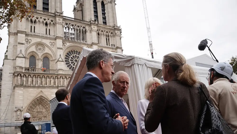 King Charles III and Queen Camilla visit Notre Dame reconstruction site