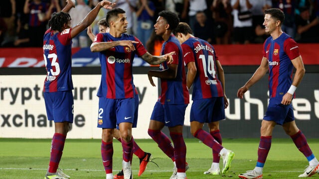 Los jugadores del Barça celebran el tercer gol ante el Celta