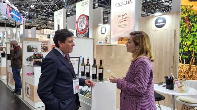 El consejero Carlos Fernández Carriedo durante una visita a una Feria