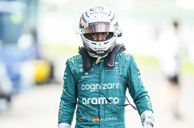 El plan está en marcha: Fernando Alonso doblega a Hamilton