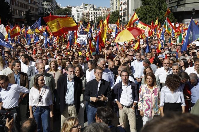 Acto del PP contra la Amnistia con el apoyo de los expredientes Aznar y Rajoy a Alberto Nuñez Feijoo.
© Jesús 