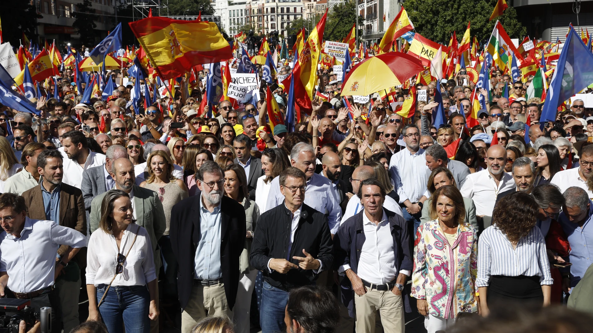 Acto del PP contra la Amnistia con el apoyo de los expredientes Aznar y Rajoy a Alberto Nuñez Feijoo. © Jesús G. Feria.