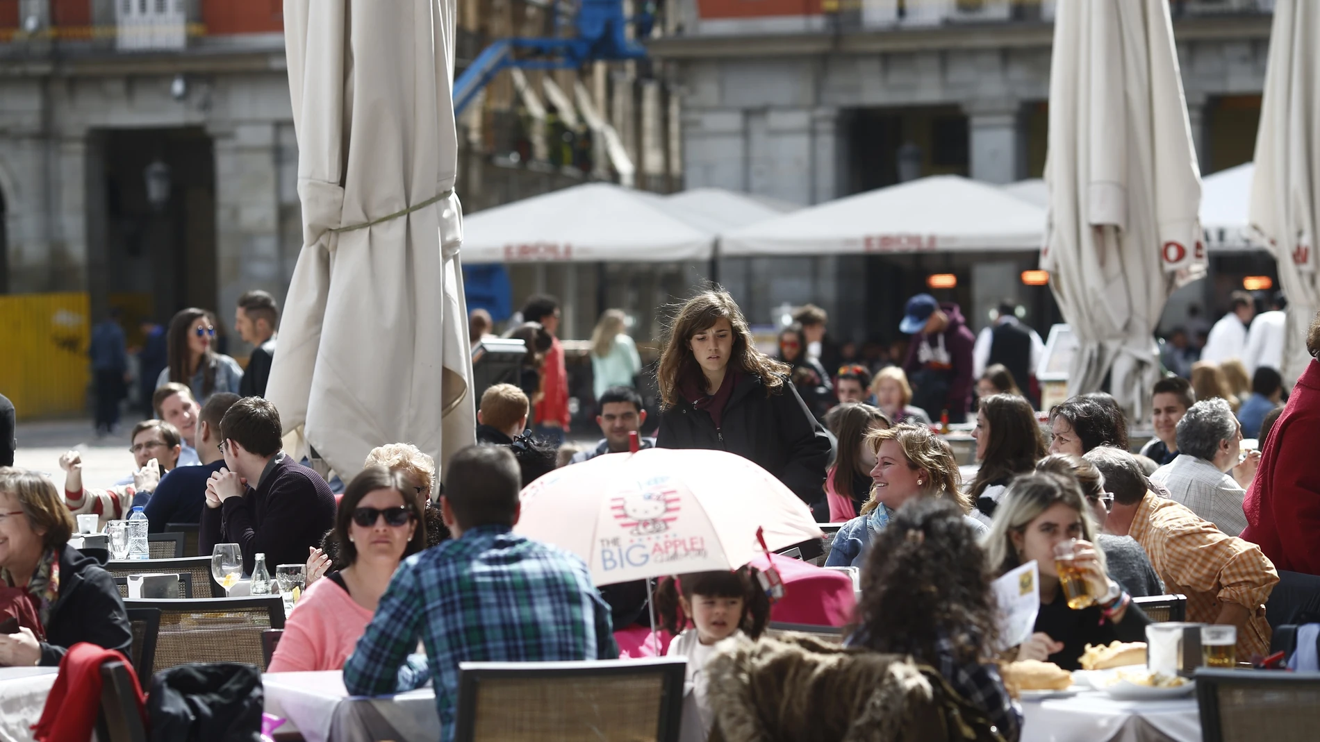 MADRID.-Los turistas internacionales que visitan Madrid dedican un 11,2% de su gasto a la hostelería, según el sector hostelero