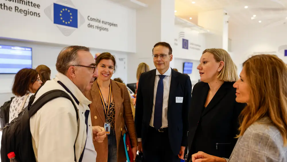 Isabel Blanco se reúne con representantes de la UE