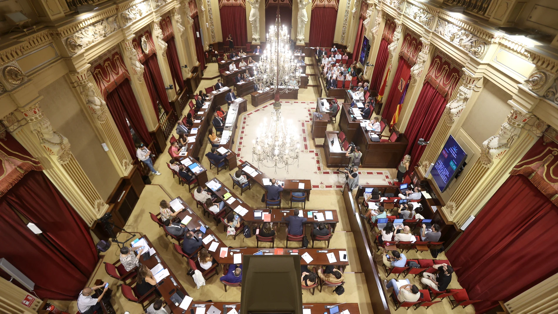 El Parlamento balear valida el decreto que elimina el requisito de catalán para trabajar en la sanidad pública