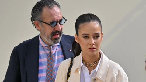 Victoria Federica junto a Jaime de Marichalar en el desfile de Dior.