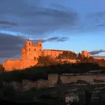 El "Escorial de La Mancha": el impresionante monasterio levantado sobre un castillo a una hora de Madrid