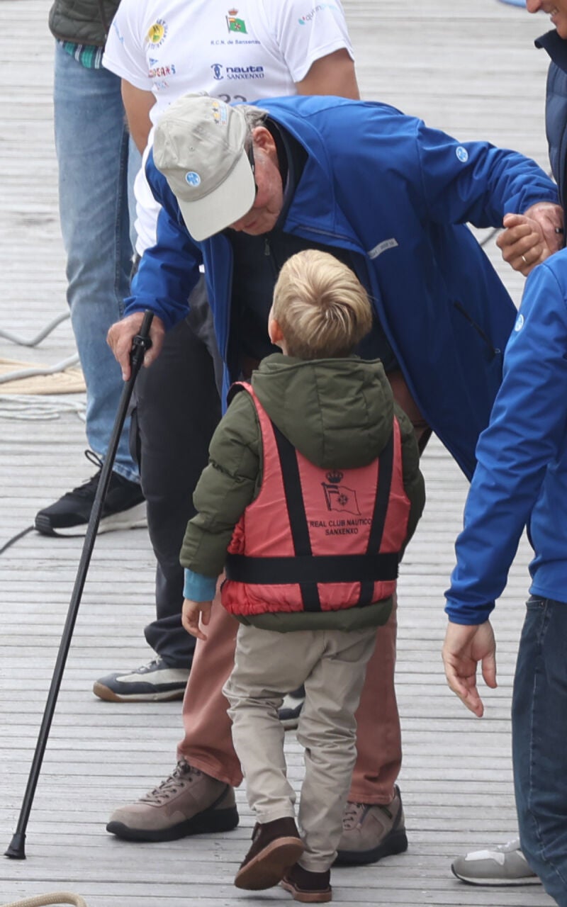 El Rey Juan Carlos con Carlos, el hijo de María Zurita