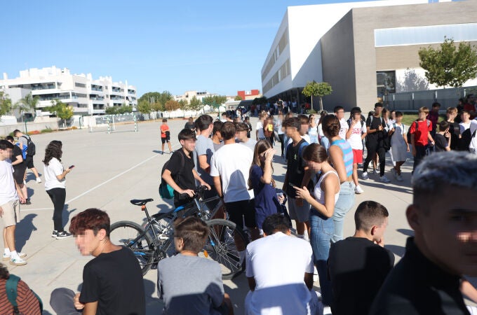 Detenido un menor tras agredir con arma blanca a tres profesores y dos alumnos en un instituto de Jerez (Cádiz)