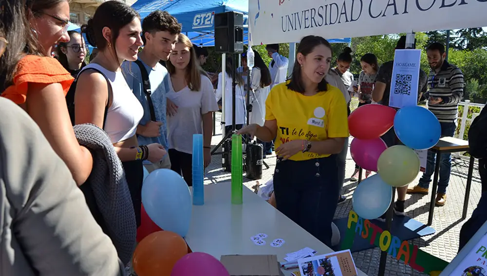 La UCAV celebra la fiesta de bienvenida con sus alumnos