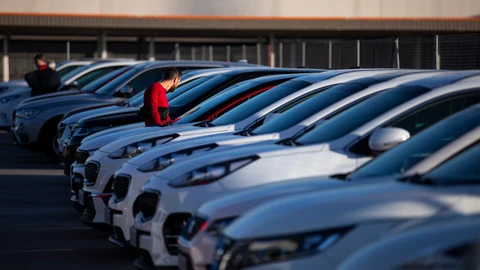 Concesionarios de coches con vehículos nuevos y de ocasión