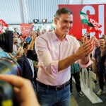 Pedro Sánchez participa en un acto del PSOE