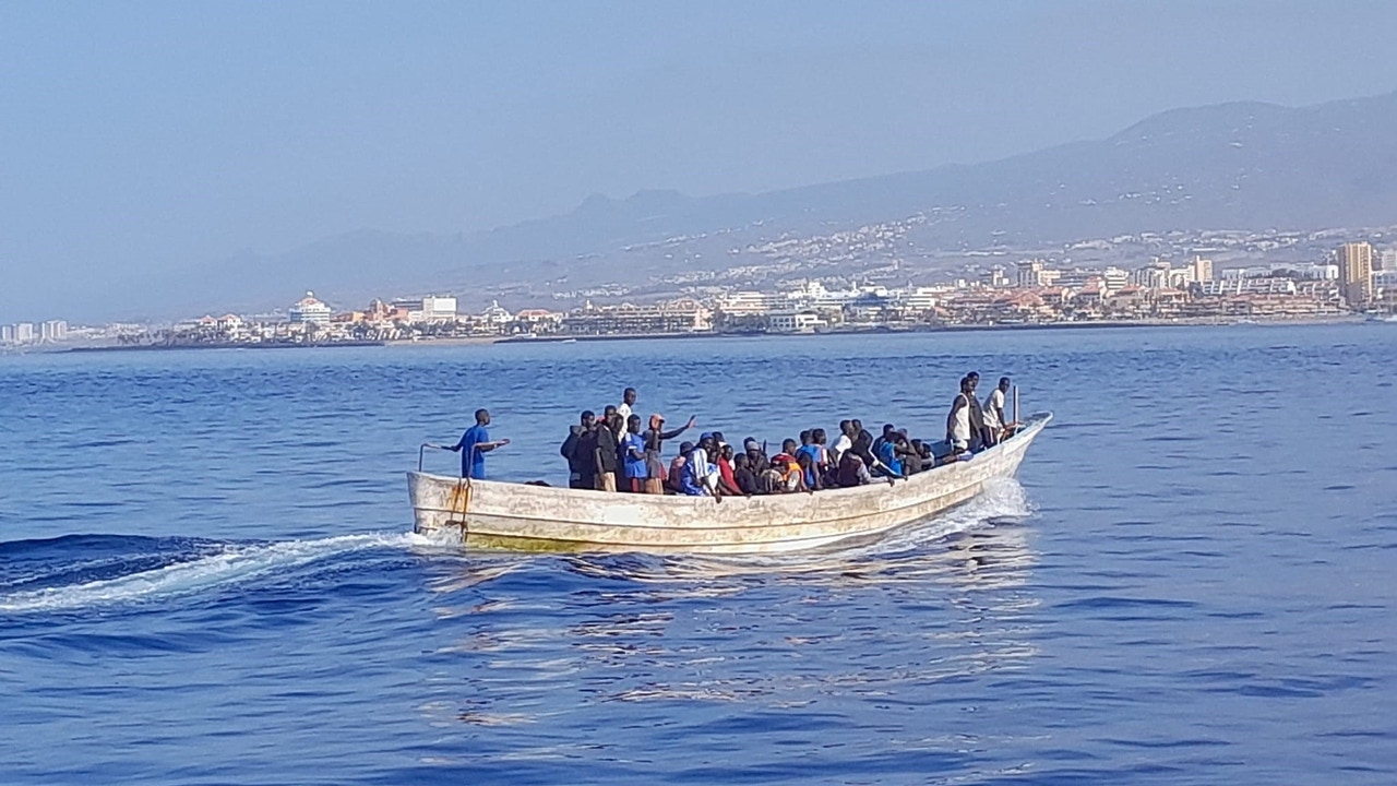 Nearly 250 migrants arrive in the Canary Islands this weekend