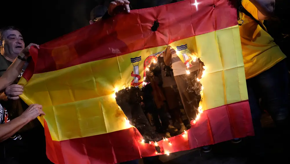 El independentismo congrega a 4.500 personas en Barcelona para conmemorar el 1-O
