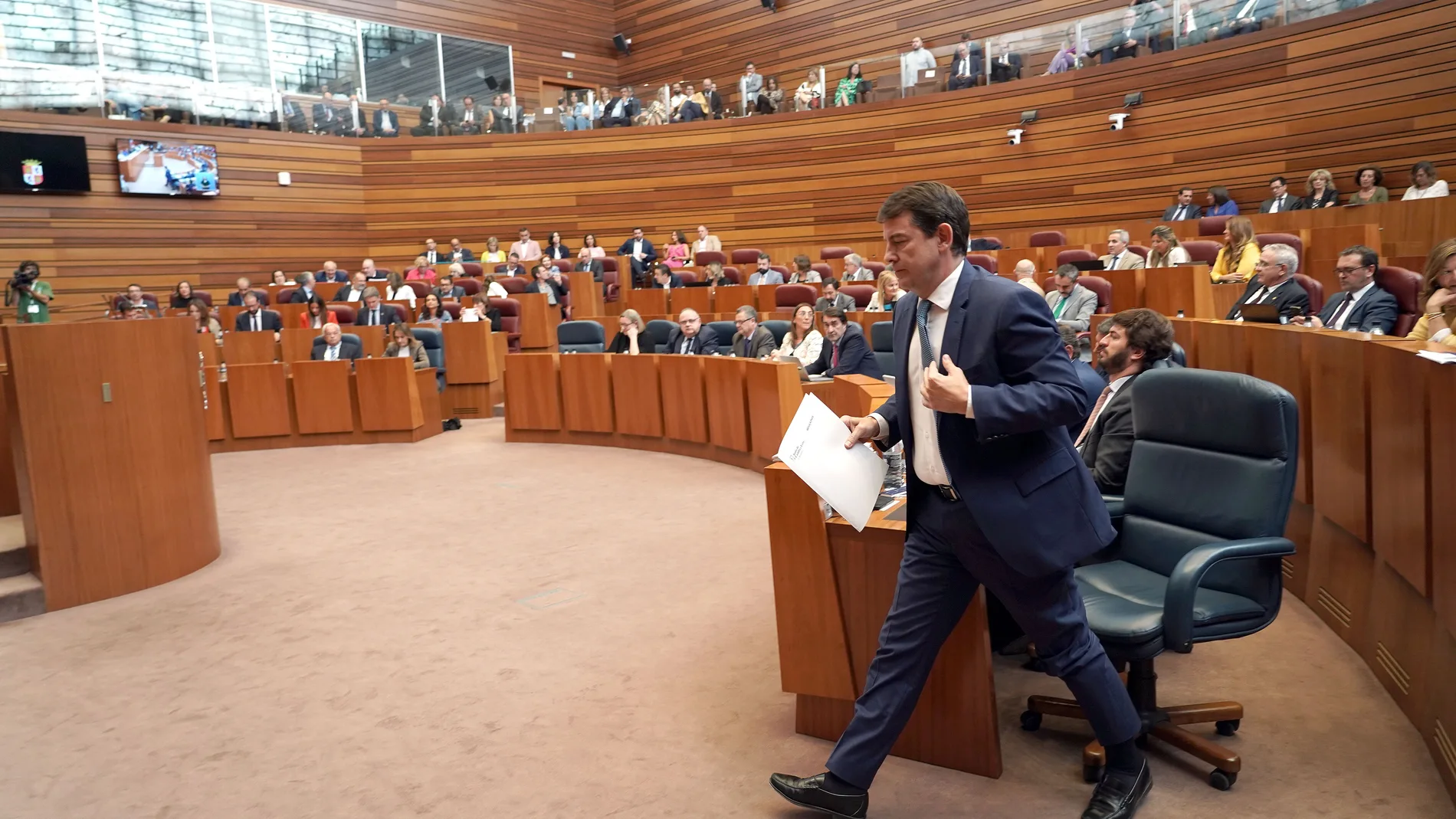 Mañueco reprocha a la oposición que no quieran hablar de la política nacional