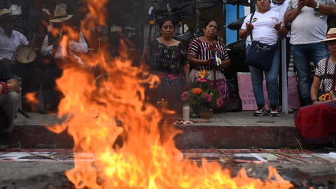 Manifestantes de Guatemala mantendrán protesta hasta que renuncie la fiscal general