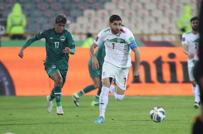 Alireza Jahanbakhsh, en un partido con la selección de Irán