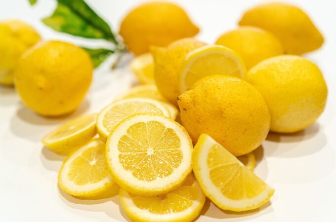 Si el limón ya tiene múltiples beneficios, mezclado con este superalimento los duplica