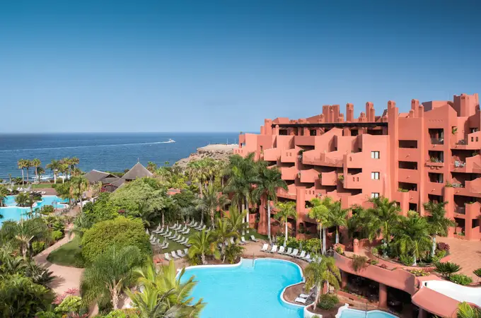 Tivoli La Caleta Tenerife Resort, el lujoso estreno de la marca Tivoli en España