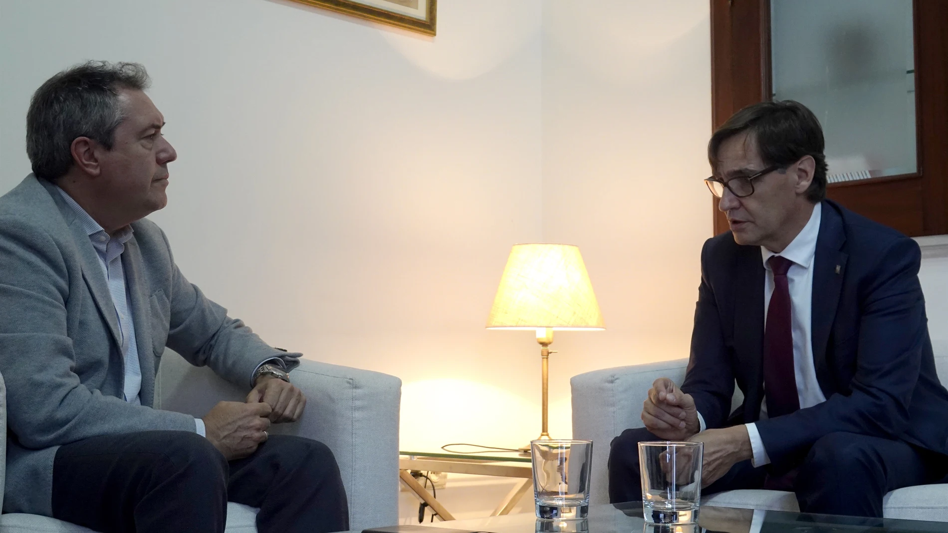 El secretario general del PSOE-A, Juan Espadas, y el primer secretario del PSC, Salvador Illa, en una foto de archivo.PSOE-A (Foto de ARCHIVO)08/10/2021