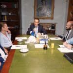 El presidente de la Diputación de Valladolid, Conrado Íscar, se reúne con alcaldes