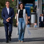 El presidente del PP Alberto Nuñez Feijoo y la presidenta de la Comunidad de Madrid, Isabel Diaz Ayuso intervienen en la presentación de candidaturas al congreso y al senado por Madrid en un acto en la Plaza de España. © Alberto R. Roldán / Diario La Razón. 05 07 2023