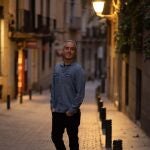 El hombre del reto de los diez años siendo turista en Madrid