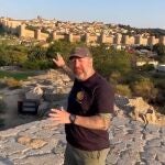 Larry Shy explica lo increíble que es la ciudad de Ávila en su video