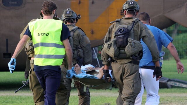 Wounded Israelis transfered to hospitals after Hamas rocket attacks