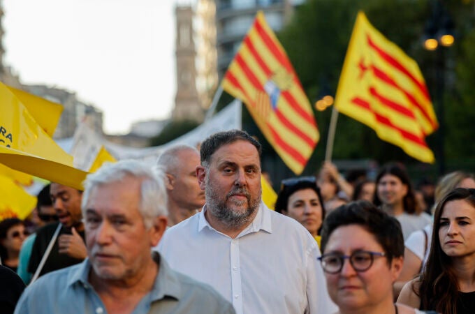 Manifestación convocada por la Comissió 9 d'Octubre, bajo el lema "País Valencià antifeixista"