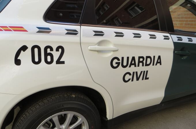 La Guardia Civil investiga a una vecina de Sanxenxo (Pontevedra) de 50 años por falsificar presuntamente el boletín de notas de su hijo para lograr una beca en una universidad estadounidense