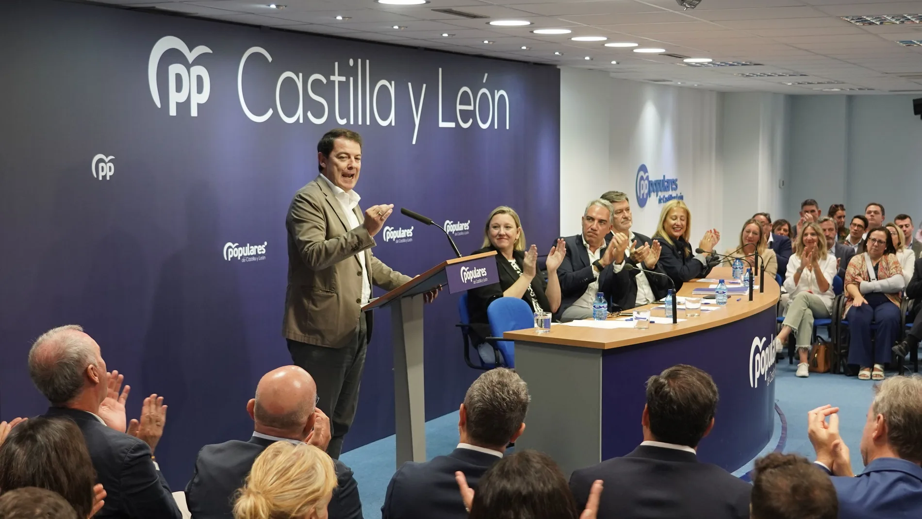 El presidente del PP de Castilla y León, Alfonso Fernández Mañueco, interviene en la Junta Directiva Autonómica del PP regional