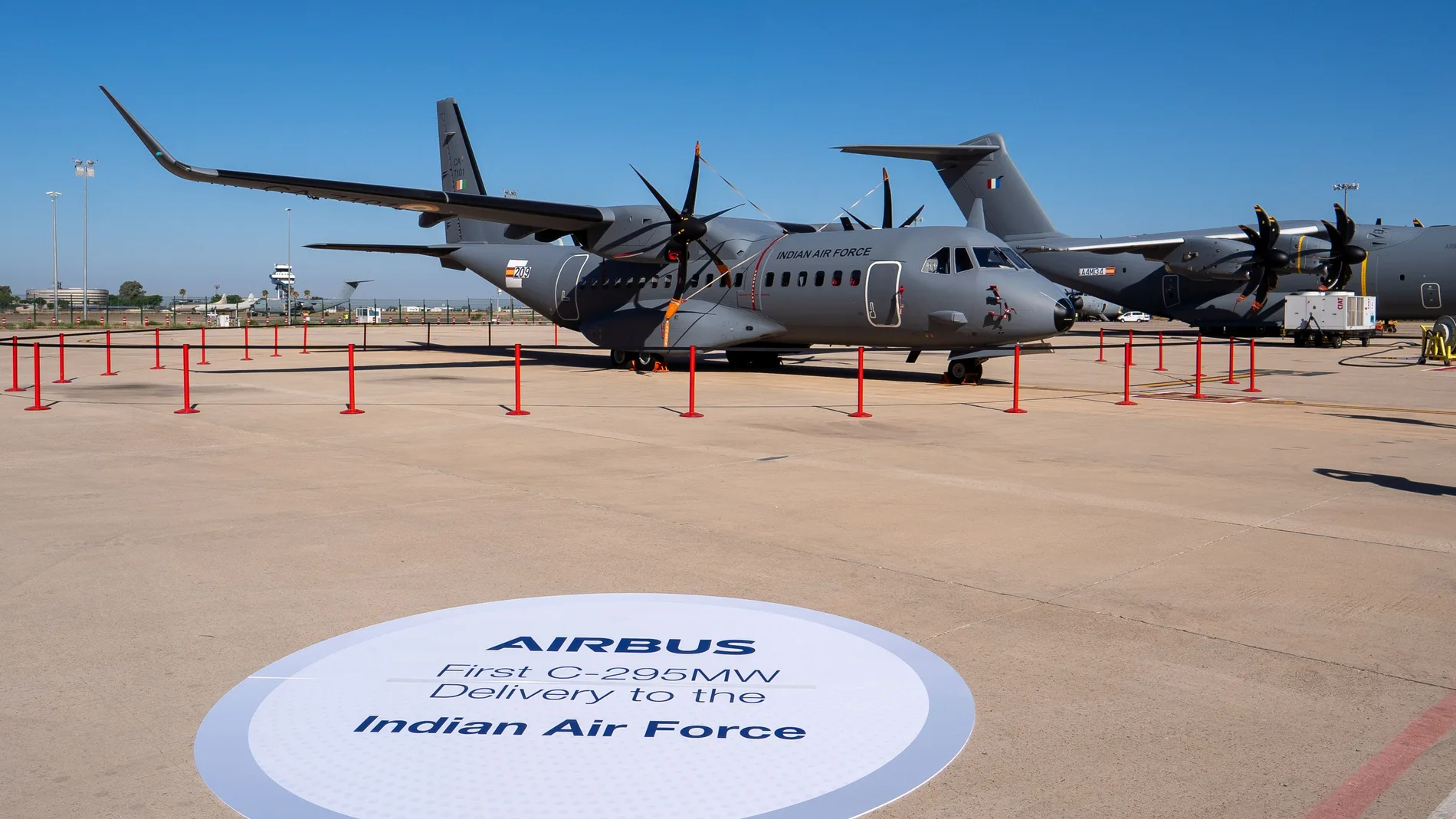 El primer equipo de la IAF ya se encuentra en la planta sevillana de Airbus en San Pablo