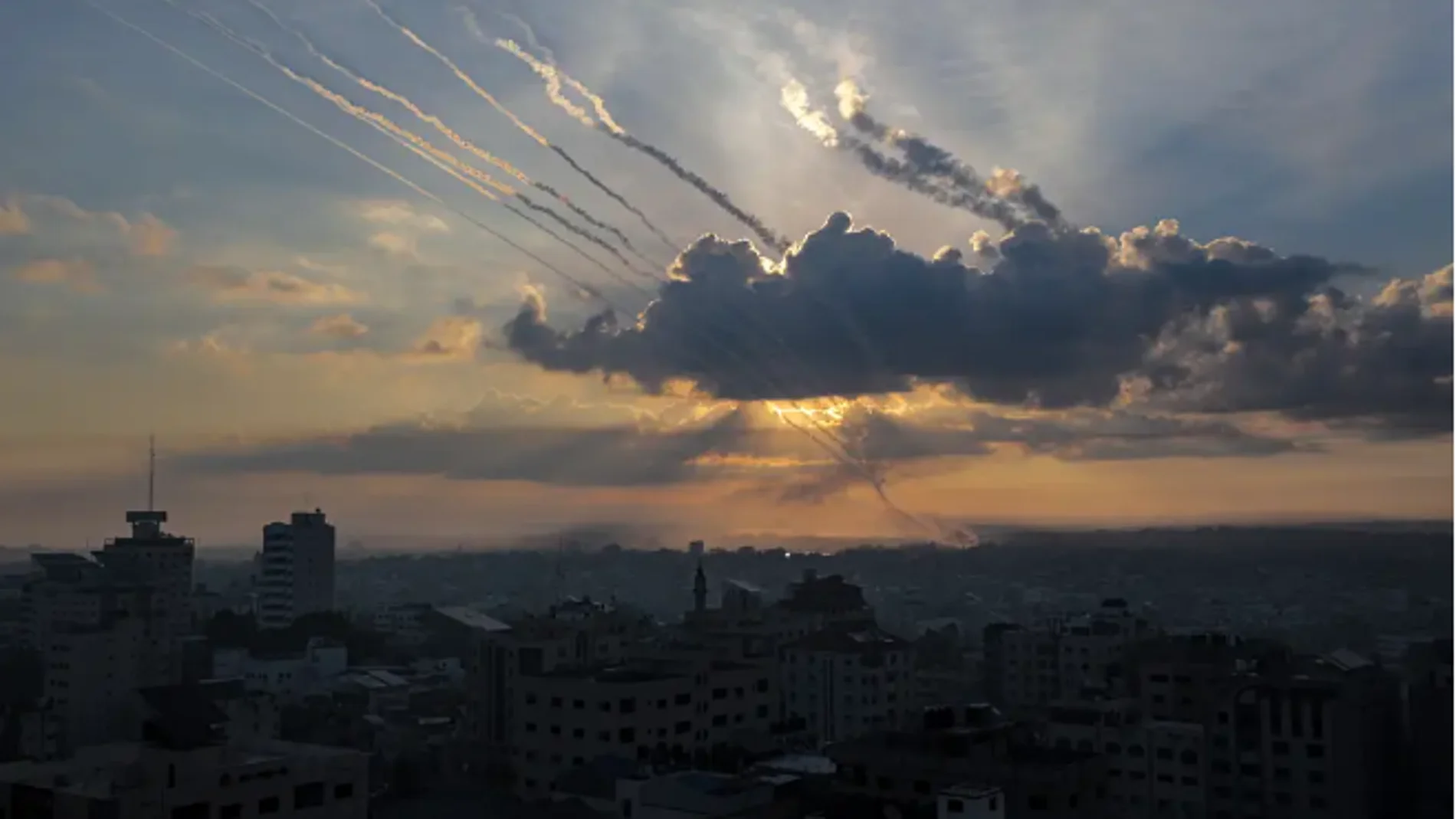 Lanzamiento de misiles de Hamás contra Israel