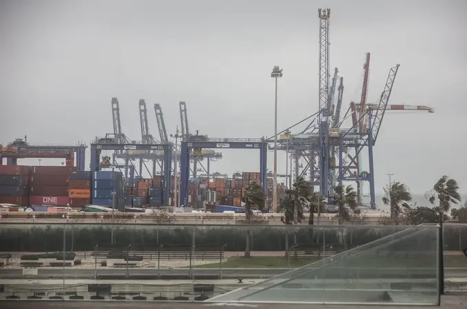 Mazón confía en que el ministro Puente anuncie la ampliación del puerto de Valencia este jueves