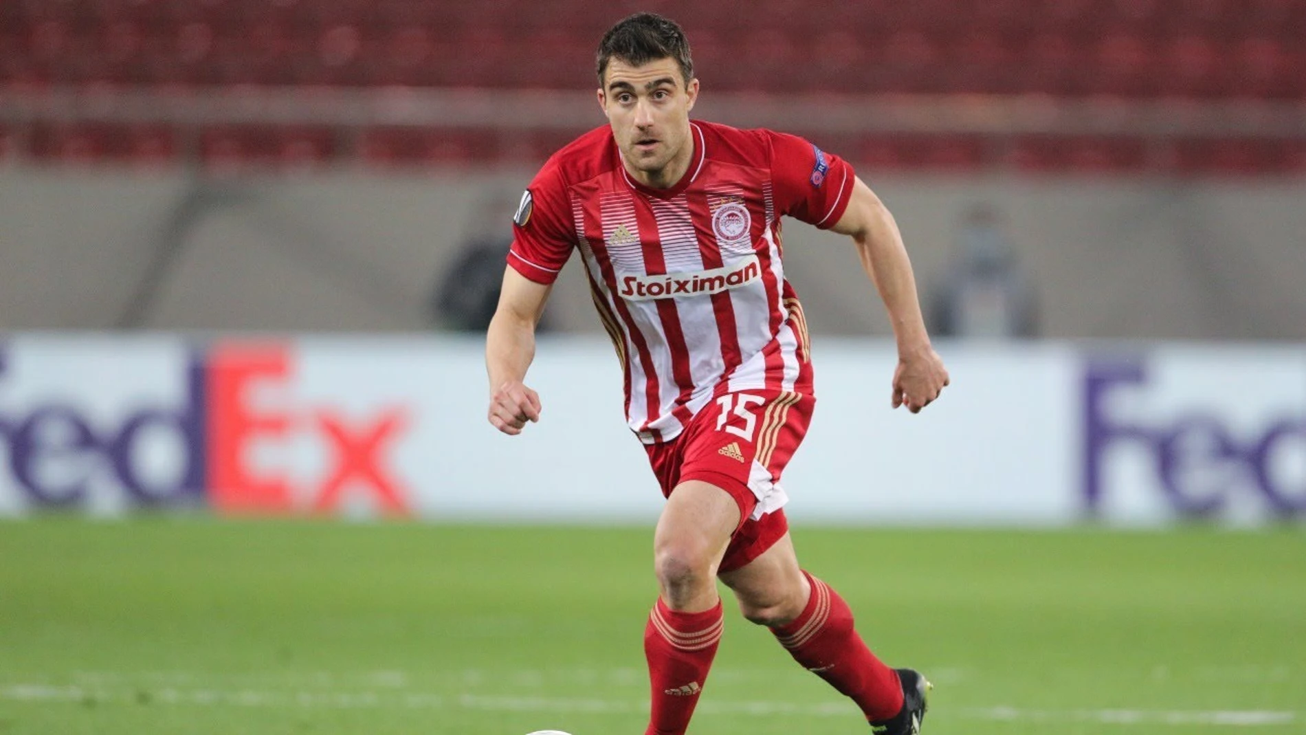 Sokratis Papastathopoulos con el Olympiacos