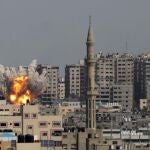 O.Próximo.- Ascienden a casi 1.800 los palestinos muertos por la contraofensiva israelí en la Franja de Gaza