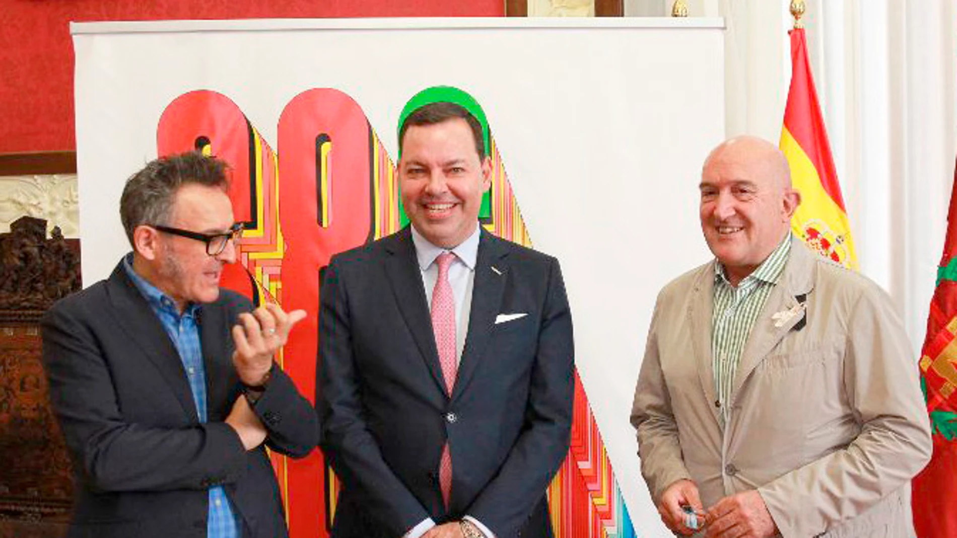 El alcalde de Valladolid, Jesús Julio Carnero; el director general de FUNDOS, José María Viejo; y el director de Seminci, José Luis Cienfuegos presentan el acuerdo
